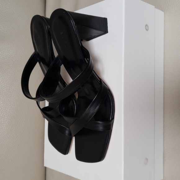 BY FAR LENY SLIDE LEATHER SANDALS SIZE 39 - Picture 1 of 9